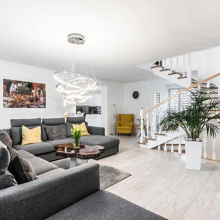 Villa House Poznan * Sauna * Dış mekan fotoğraf