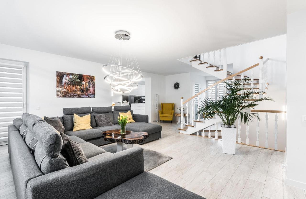 Villa House Poznan * Sauna * Dış mekan fotoğraf