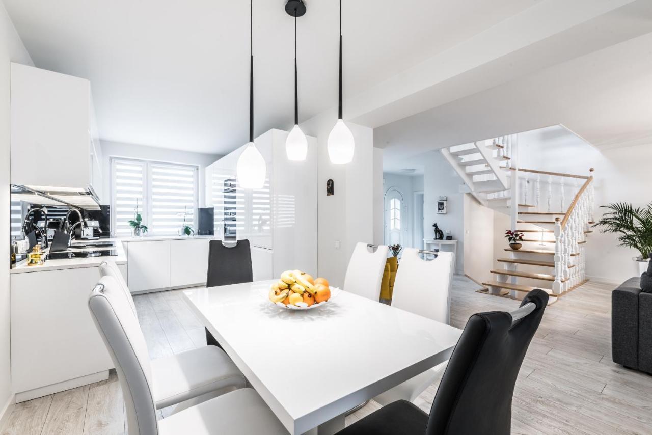 Villa House Poznan * Sauna * Dış mekan fotoğraf