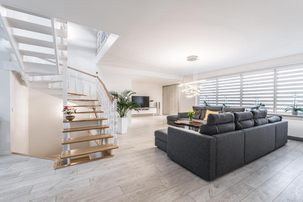 Villa House Poznan * Sauna * Dış mekan fotoğraf